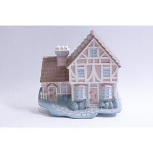 Country House, English Cottage, Wall Plaque, Wall Hanging, Burwood